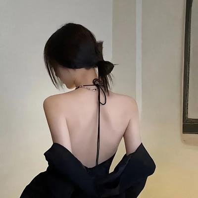 路边野花不要采